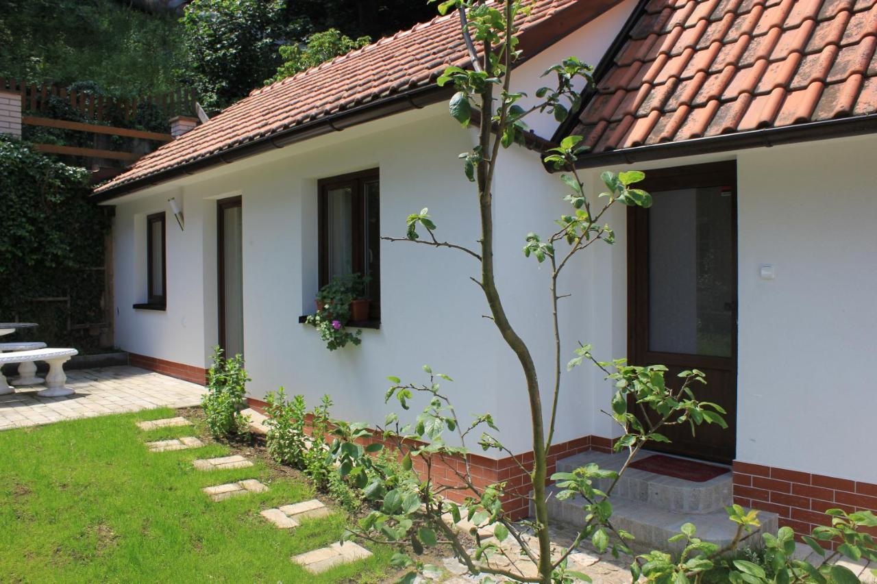 Domek Praha - Zbraslav, u zámku Exteriér fotografie